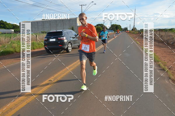 Buy your photos of the event1 Beer Run Expo guas on Fotop