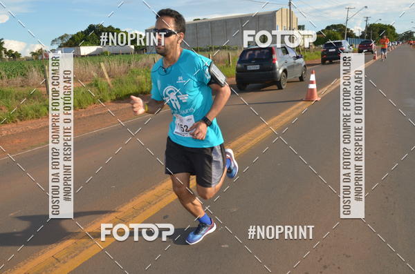 Buy your photos of the event1 Beer Run Expo guas on Fotop