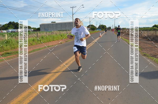 Buy your photos of the event1 Beer Run Expo guas on Fotop