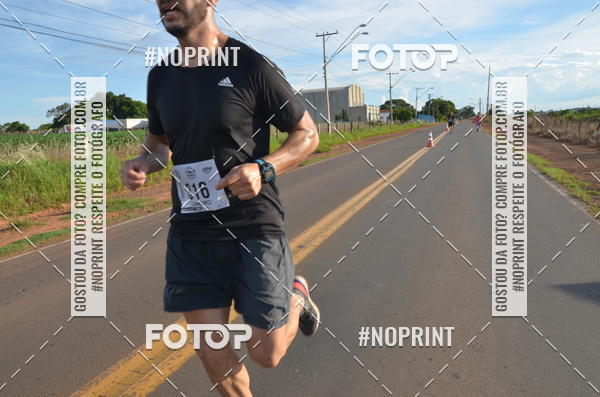 Buy your photos of the event1 Beer Run Expo guas on Fotop