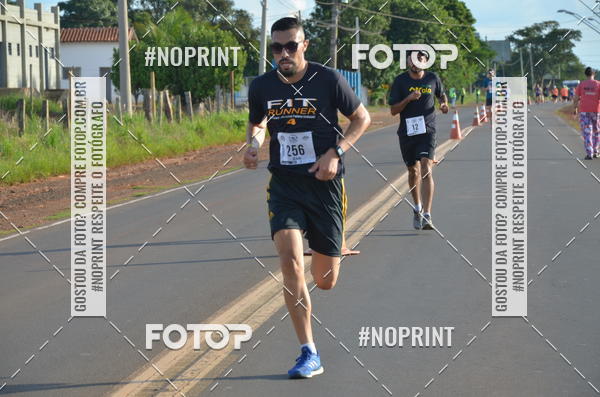 Buy your photos of the event1 Beer Run Expo guas on Fotop