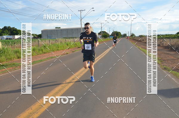 Buy your photos of the event1 Beer Run Expo guas on Fotop