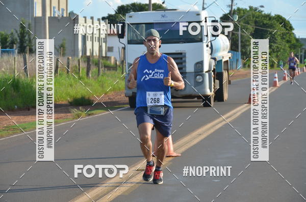 Buy your photos of the event1 Beer Run Expo guas on Fotop