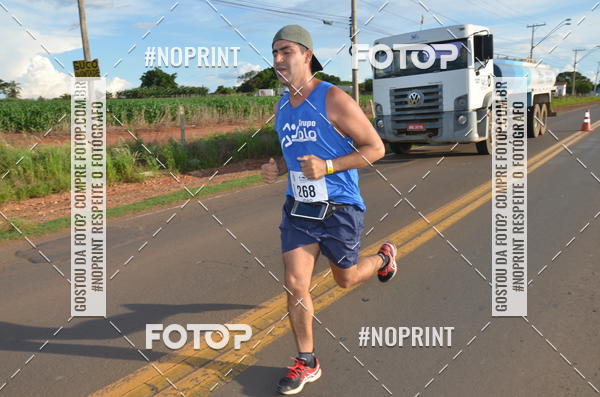 Buy your photos of the event1 Beer Run Expo guas on Fotop
