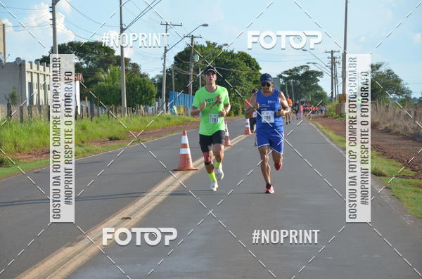 Buy your photos of the event1 Beer Run Expo guas on Fotop
