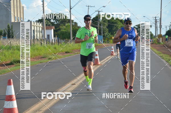 Buy your photos of the event1 Beer Run Expo guas on Fotop
