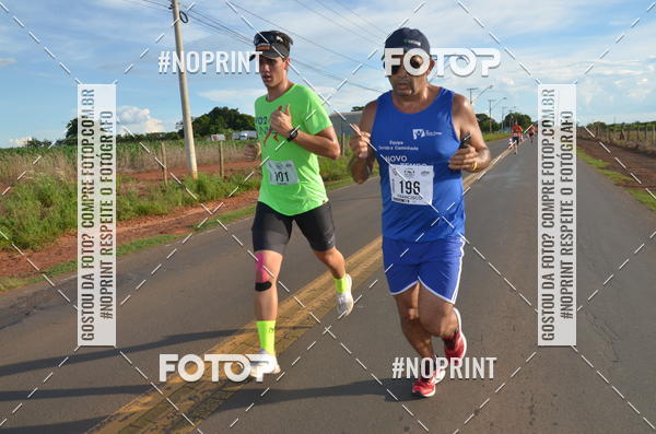 Buy your photos of the event1 Beer Run Expo guas on Fotop