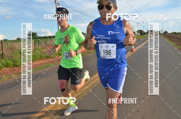 Buy your photos of the event1 Beer Run Expo guas on Fotop