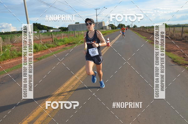 Buy your photos of the event1 Beer Run Expo guas on Fotop