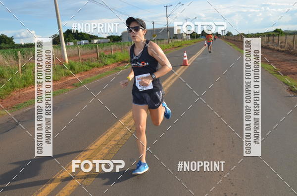 Buy your photos of the event1 Beer Run Expo guas on Fotop
