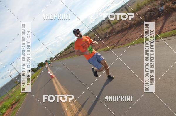 Buy your photos of the event1 Beer Run Expo guas on Fotop