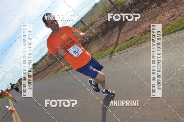 Buy your photos of the event1 Beer Run Expo guas on Fotop