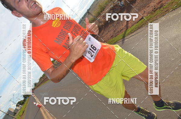 Buy your photos of the event1 Beer Run Expo guas on Fotop