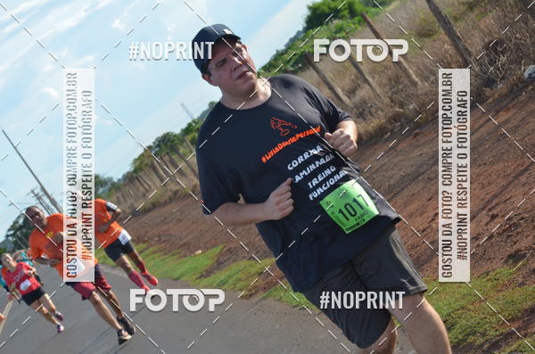 Buy your photos of the event1 Beer Run Expo guas on Fotop