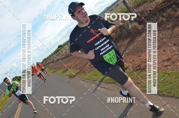 Buy your photos of the event1 Beer Run Expo guas on Fotop