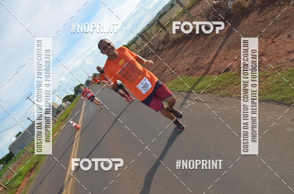 Buy your photos of the event1 Beer Run Expo guas on Fotop