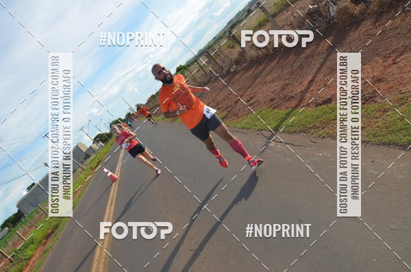 Buy your photos of the event1 Beer Run Expo guas on Fotop