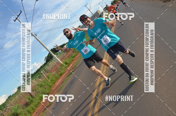 Buy your photos of the event1 Beer Run Expo guas on Fotop