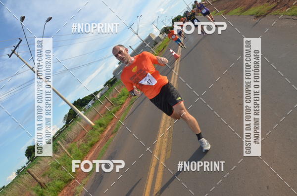 Buy your photos of the event1 Beer Run Expo guas on Fotop