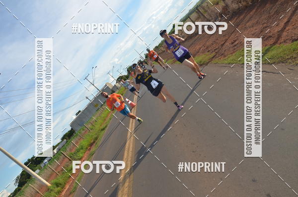 Buy your photos of the event1 Beer Run Expo guas on Fotop