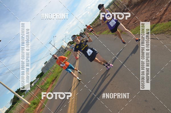 Buy your photos of the event1 Beer Run Expo guas on Fotop
