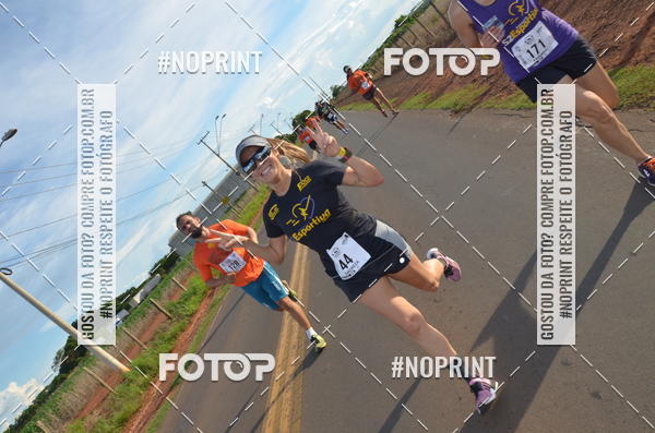 Buy your photos of the event1 Beer Run Expo guas on Fotop