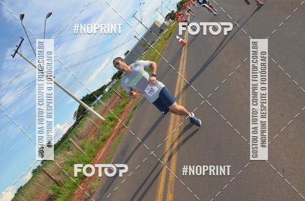 Buy your photos of the event1 Beer Run Expo guas on Fotop