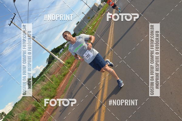 Buy your photos of the event1 Beer Run Expo guas on Fotop