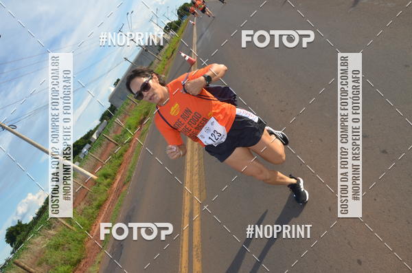 Buy your photos of the event1 Beer Run Expo guas on Fotop