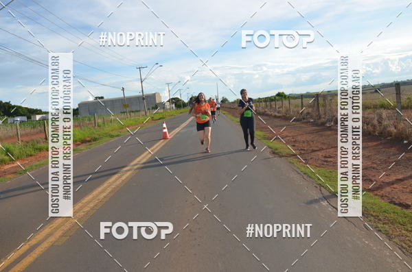 Buy your photos of the event1 Beer Run Expo guas on Fotop