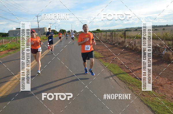 Buy your photos of the event1 Beer Run Expo guas on Fotop