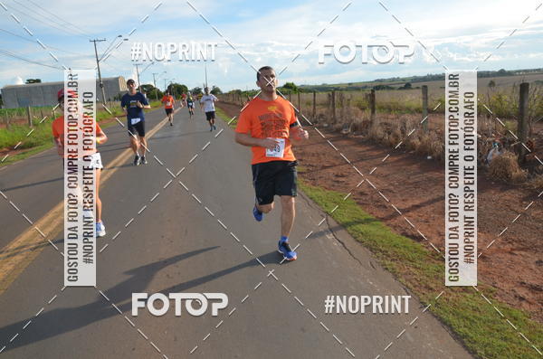 Buy your photos of the event1 Beer Run Expo guas on Fotop