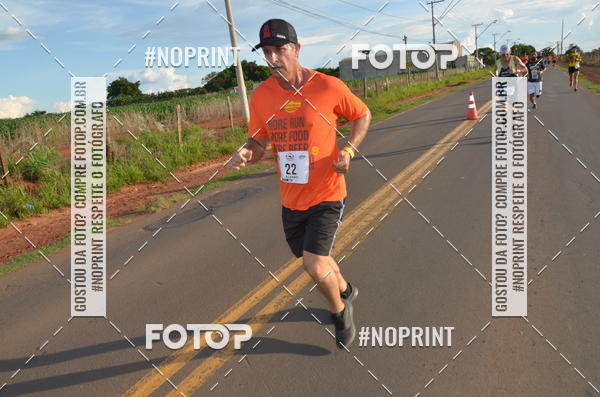 Buy your photos of the event1 Beer Run Expo guas on Fotop
