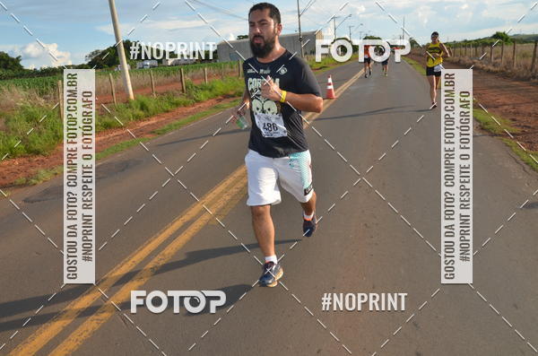 Buy your photos of the event1 Beer Run Expo guas on Fotop