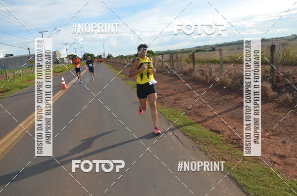 Buy your photos of the event1 Beer Run Expo guas on Fotop