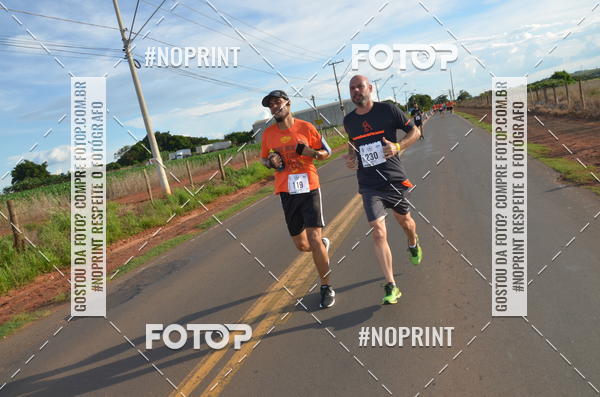 Buy your photos of the event1 Beer Run Expo guas on Fotop