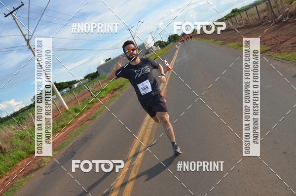 Buy your photos of the event1 Beer Run Expo guas on Fotop