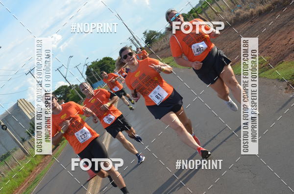 Buy your photos of the event1 Beer Run Expo guas on Fotop