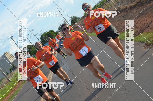 Buy your photos of the event1 Beer Run Expo guas on Fotop