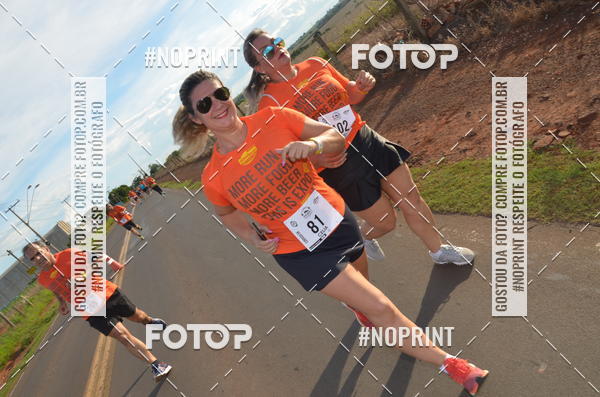 Buy your photos of the event1 Beer Run Expo guas on Fotop