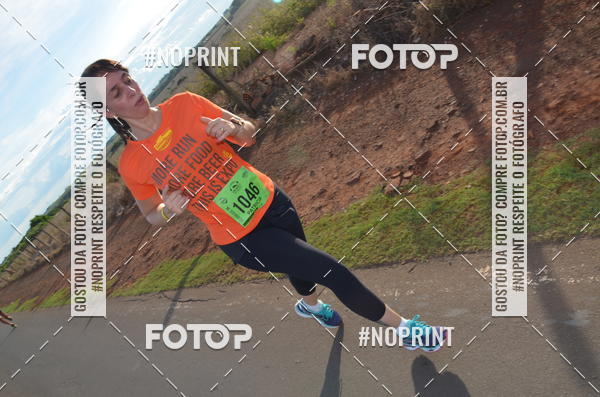 Buy your photos of the event1 Beer Run Expo guas on Fotop