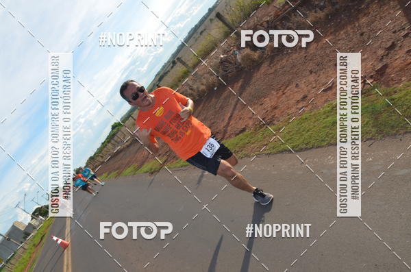 Buy your photos of the event1 Beer Run Expo guas on Fotop