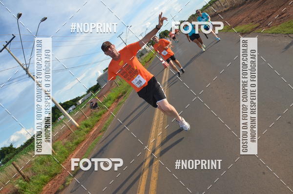Buy your photos of the event1 Beer Run Expo guas on Fotop