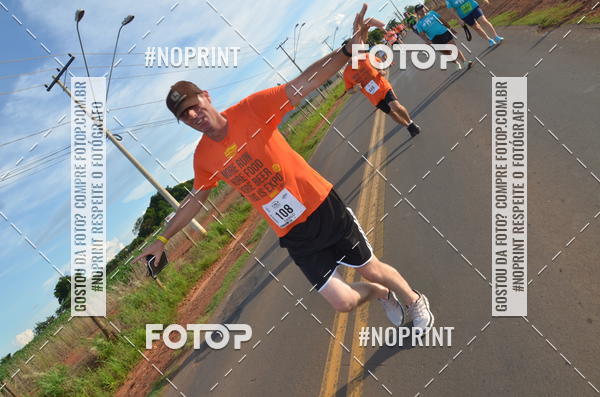 Buy your photos of the event1 Beer Run Expo guas on Fotop