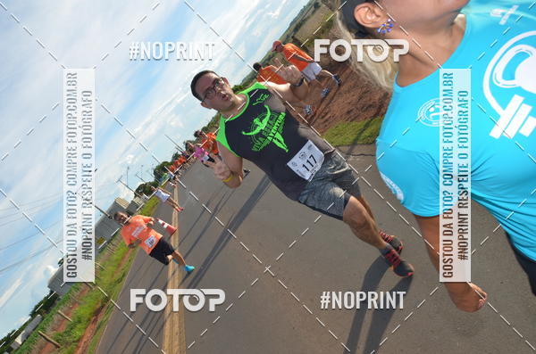 Buy your photos of the event1 Beer Run Expo guas on Fotop