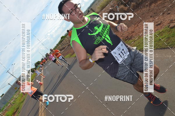 Buy your photos of the event1 Beer Run Expo guas on Fotop
