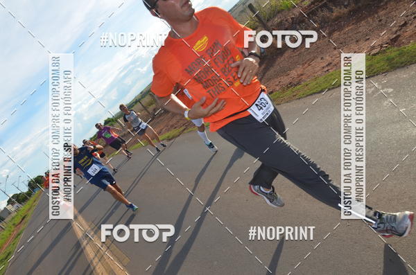 Buy your photos of the event1 Beer Run Expo guas on Fotop