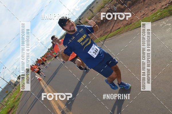 Buy your photos of the event1 Beer Run Expo guas on Fotop