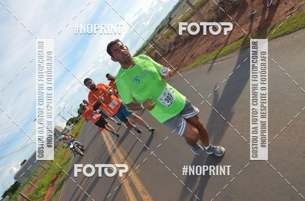 Buy your photos of the event1 Beer Run Expo guas on Fotop