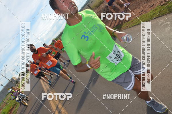 Buy your photos of the event1 Beer Run Expo guas on Fotop